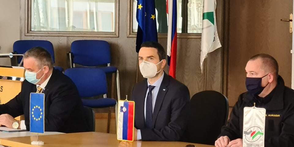 received_476105936880088__FitWzk4MCw5ODAsImQyNmJjNmQ0ZWIiXQ